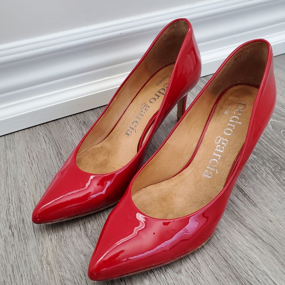 Pedro Garcia Patent leather kitten heel pumps